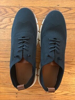Men's Black Knit Athletic Sneakers with Tan Heel Accent